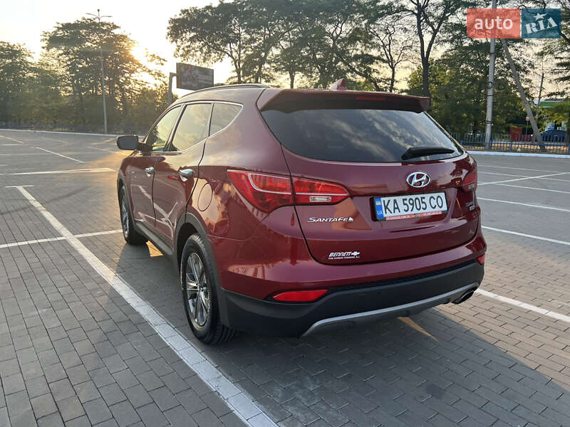 Позашляховик / Кросовер Hyundai Santa FE 2014 в Києві
