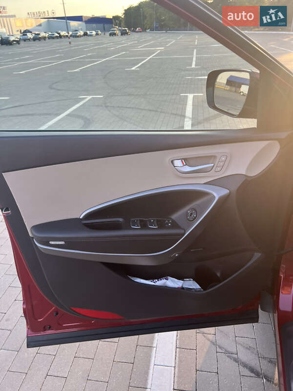 Позашляховик / Кросовер Hyundai Santa FE 2014 в Києві