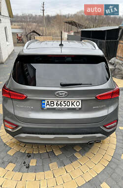 Внедорожник / Кроссовер Hyundai Santa FE 2019 в 