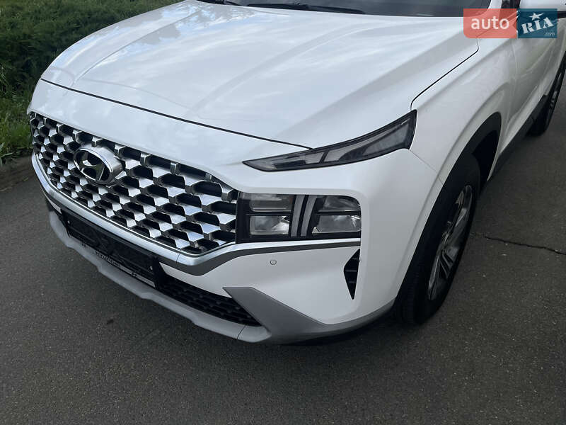 Позашляховик / Кросовер Hyundai Santa FE 2021 в Умані