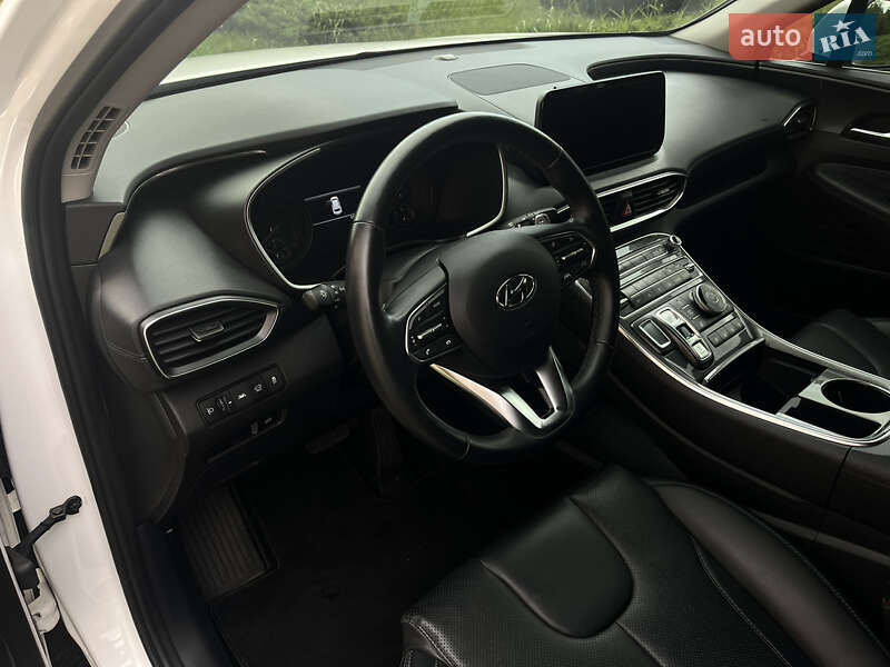 Позашляховик / Кросовер Hyundai Santa FE 2021 в Умані