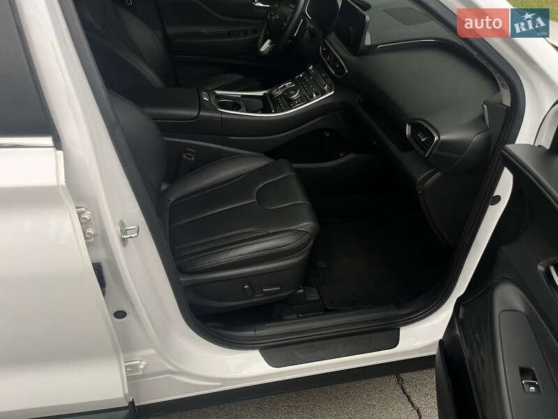 Позашляховик / Кросовер Hyundai Santa FE 2021 в Умані