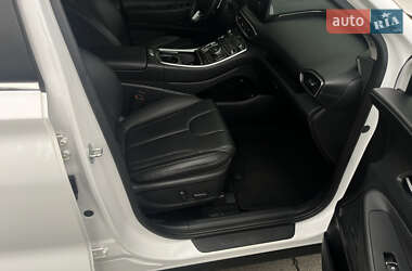 Внедорожник / Кроссовер Hyundai Santa FE 2021 в 