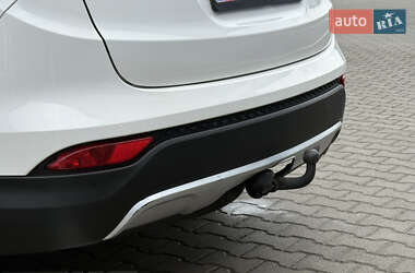 Внедорожник / Кроссовер Hyundai Santa FE 2014 в 