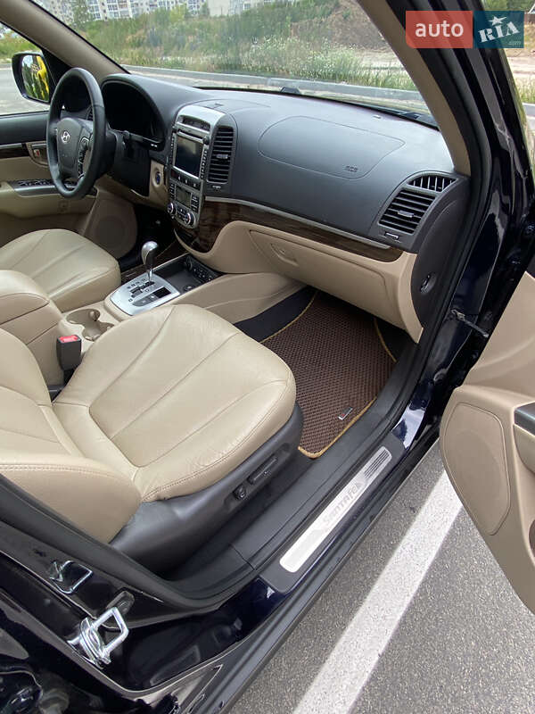 Внедорожник / Кроссовер Hyundai Santa FE 2012 в Носовке