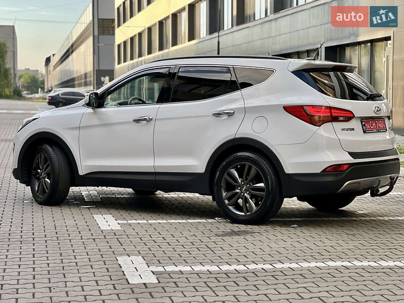 Позашляховик / Кросовер Hyundai Santa FE 2014 в Івано-Франківську