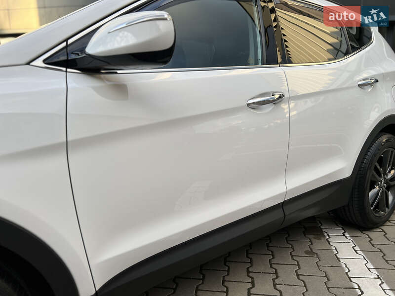 Позашляховик / Кросовер Hyundai Santa FE 2014 в Івано-Франківську