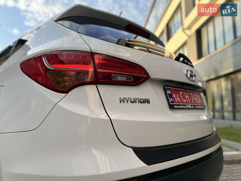 Позашляховик / Кросовер Hyundai Santa FE 2014 в Івано-Франківську