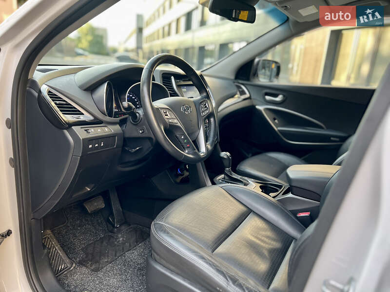 Позашляховик / Кросовер Hyundai Santa FE 2014 в Івано-Франківську
