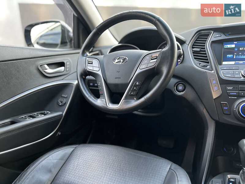Позашляховик / Кросовер Hyundai Santa FE 2014 в Івано-Франківську