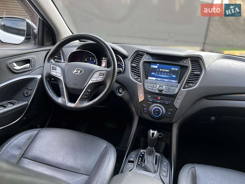 Позашляховик / Кросовер Hyundai Santa FE 2014 в Івано-Франківську