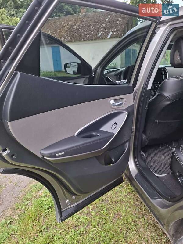 Позашляховик / Кросовер Hyundai Santa FE 2015 в Андрушівці