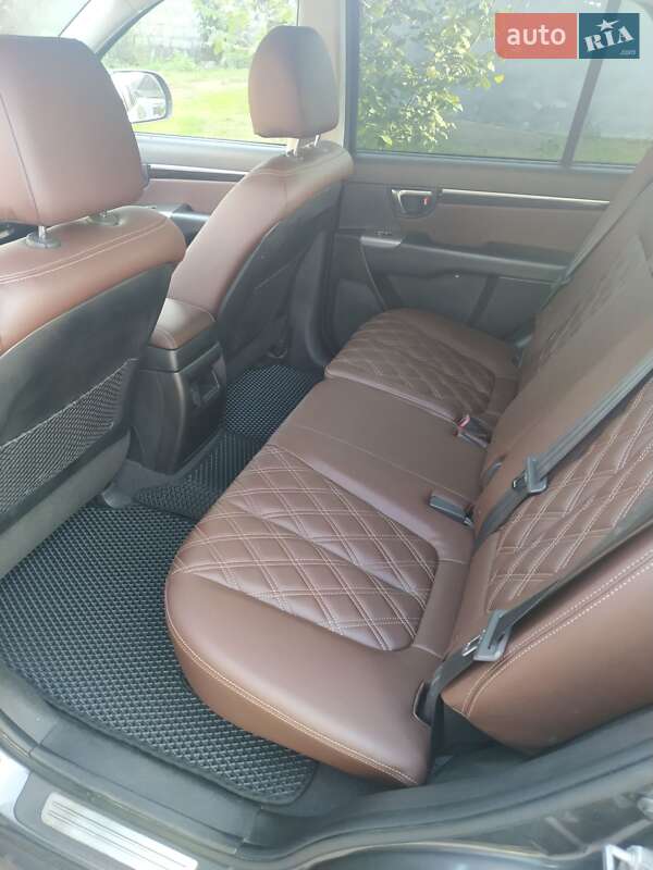 Позашляховик / Кросовер Hyundai Santa FE 2011 в Гадячі