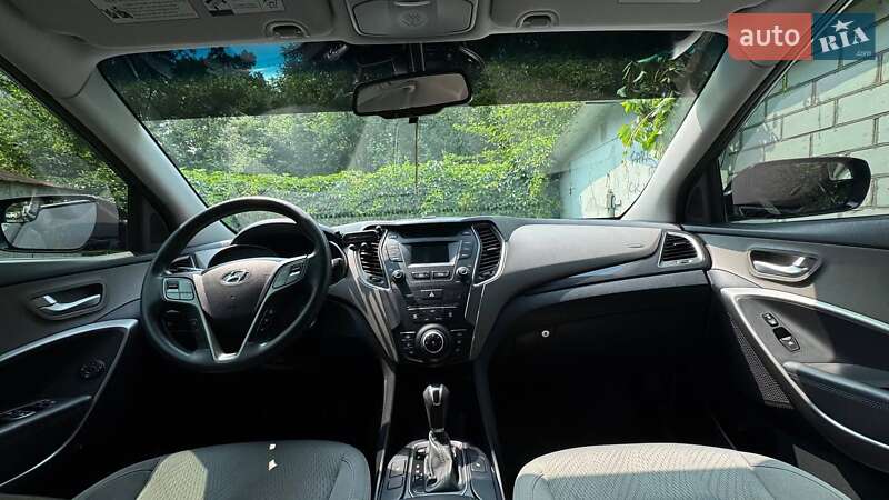 Позашляховик / Кросовер Hyundai Santa FE 2015 в Запоріжжі