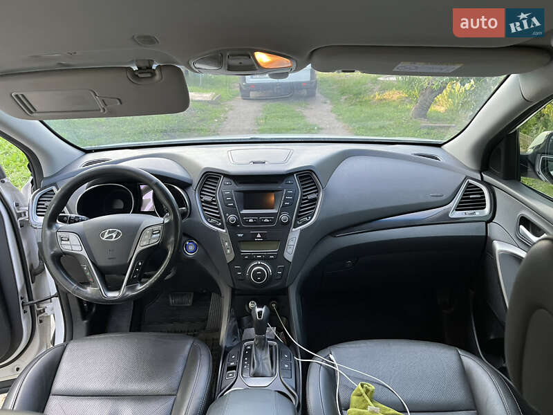 Позашляховик / Кросовер Hyundai Santa FE 2015 в Ставищі