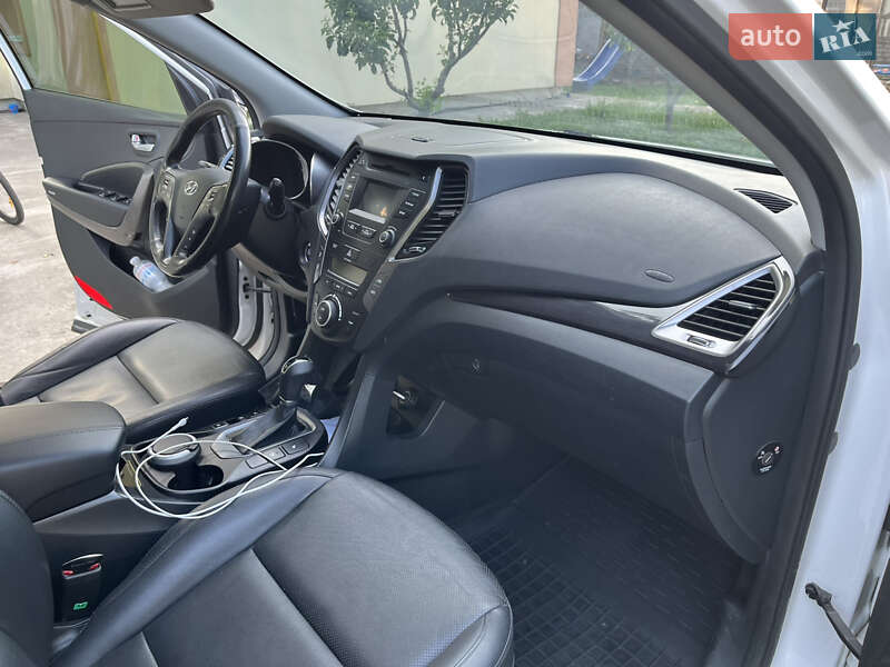 Позашляховик / Кросовер Hyundai Santa FE 2015 в Ставищі