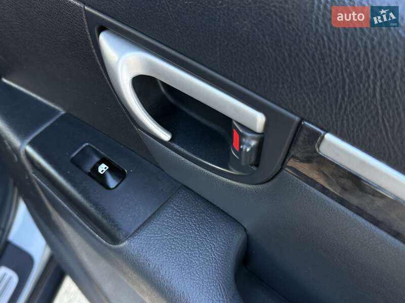 Внедорожник / Кроссовер Hyundai Santa FE 2006 в Трускавце