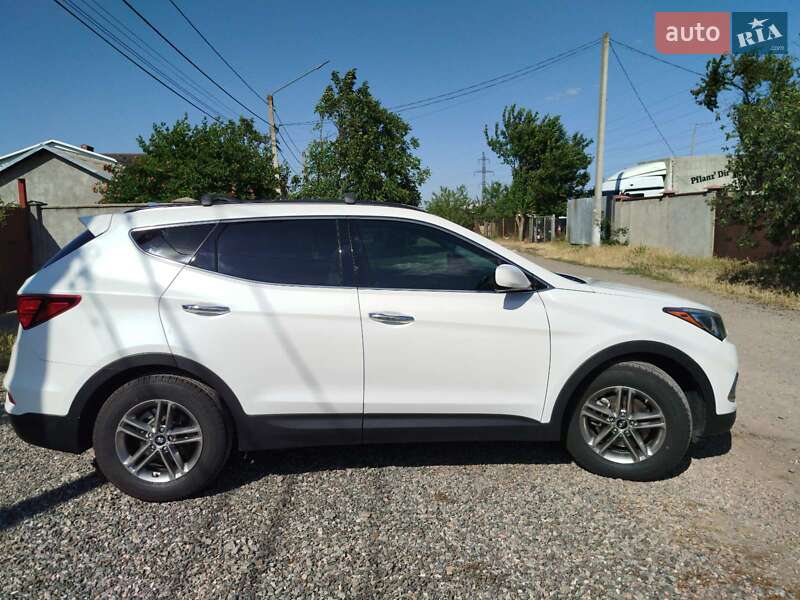 Позашляховик / Кросовер Hyundai Santa FE 2016 в Одесі