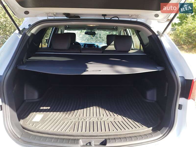 Позашляховик / Кросовер Hyundai Santa FE 2016 в Одесі