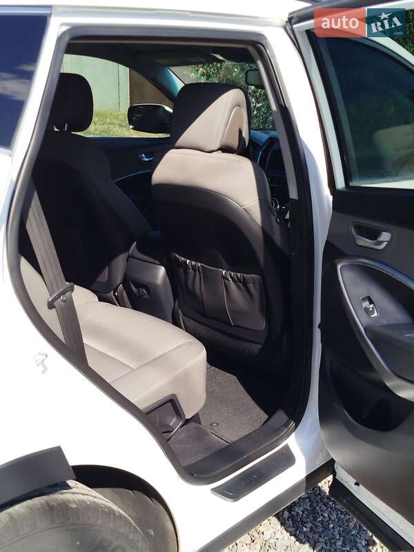 Позашляховик / Кросовер Hyundai Santa FE 2016 в Одесі