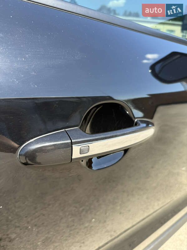 Позашляховик / Кросовер Hyundai Santa FE 2012 в Києві