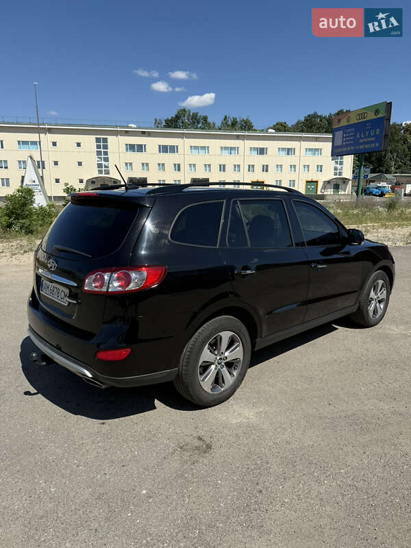 Позашляховик / Кросовер Hyundai Santa FE 2012 в Києві