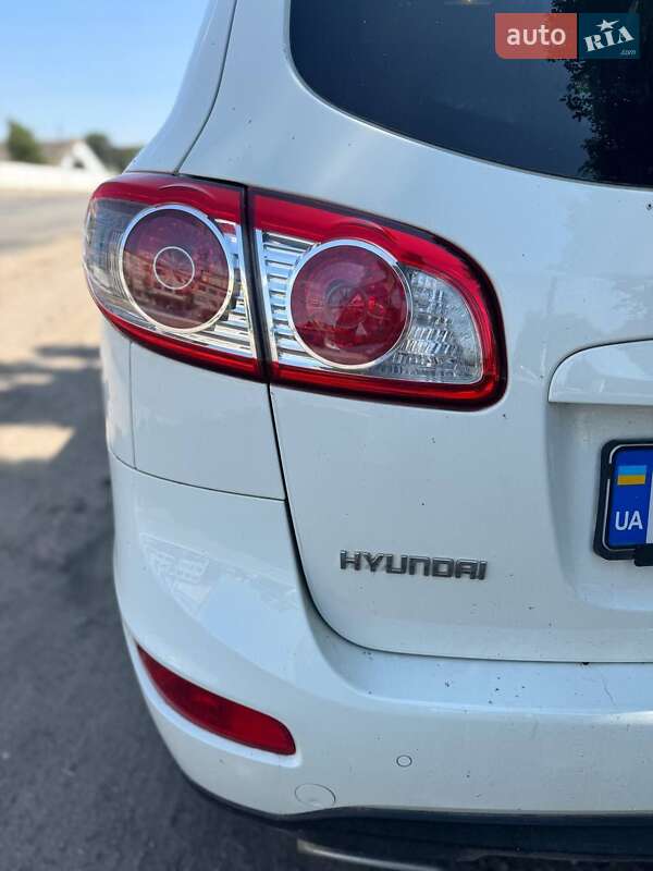 Внедорожник / Кроссовер Hyundai Santa FE 2011 в Крыжополе