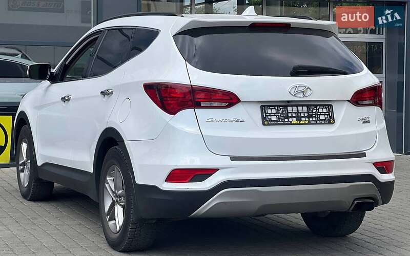 Позашляховик / Кросовер Hyundai Santa FE 2016 в Івано-Франківську
