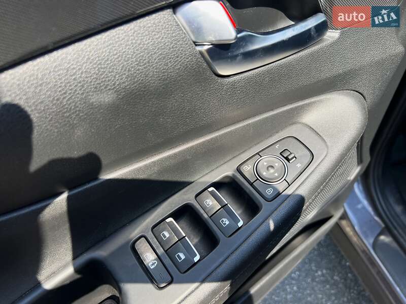 Внедорожник / Кроссовер Hyundai Santa FE 2022 в Киеве