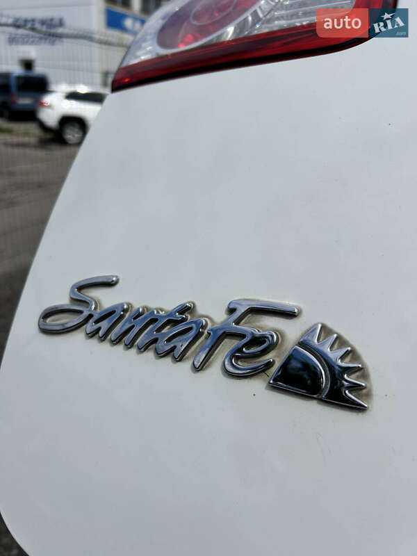Внедорожник / Кроссовер Hyundai Santa FE 2011 в Сумах