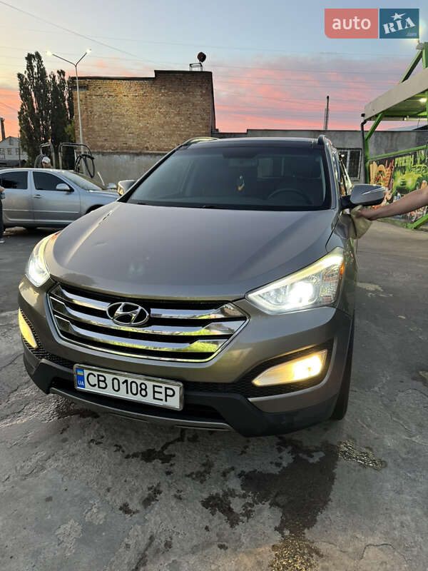 Внедорожник / Кроссовер Hyundai Santa FE 2014 в Чернигове