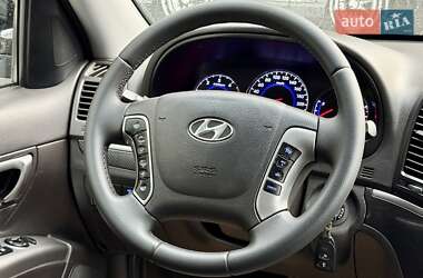 Позашляховик / Кросовер Hyundai Santa FE 2011 в 