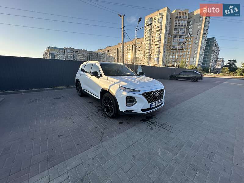 Позашляховик / Кросовер Hyundai Santa FE 2019 в 