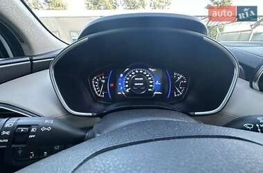 Позашляховик / Кросовер Hyundai Santa FE 2019 в 