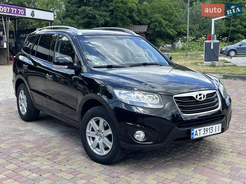 Внедорожник / Кроссовер Hyundai Santa FE 2010 в Калуше