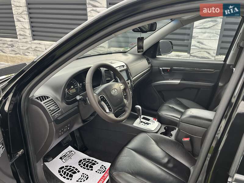 Внедорожник / Кроссовер Hyundai Santa FE 2010 в Калуше