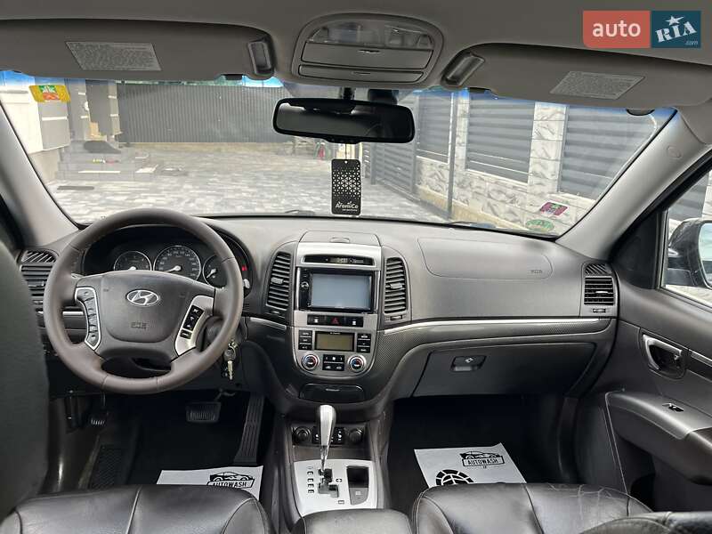 Внедорожник / Кроссовер Hyundai Santa FE 2010 в Калуше