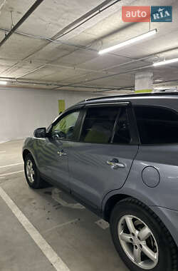Внедорожник / Кроссовер Hyundai Santa FE 2009 в 