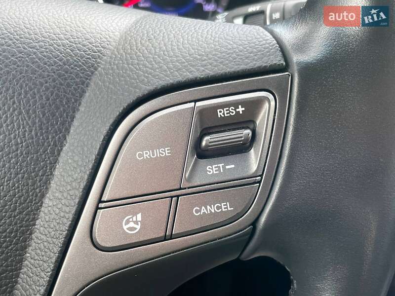 Внедорожник / Кроссовер Hyundai Santa FE 2012 в Киеве