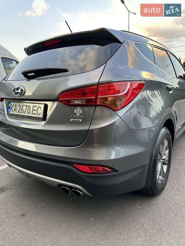 Позашляховик / Кросовер Hyundai Santa FE 2015 в Києві
