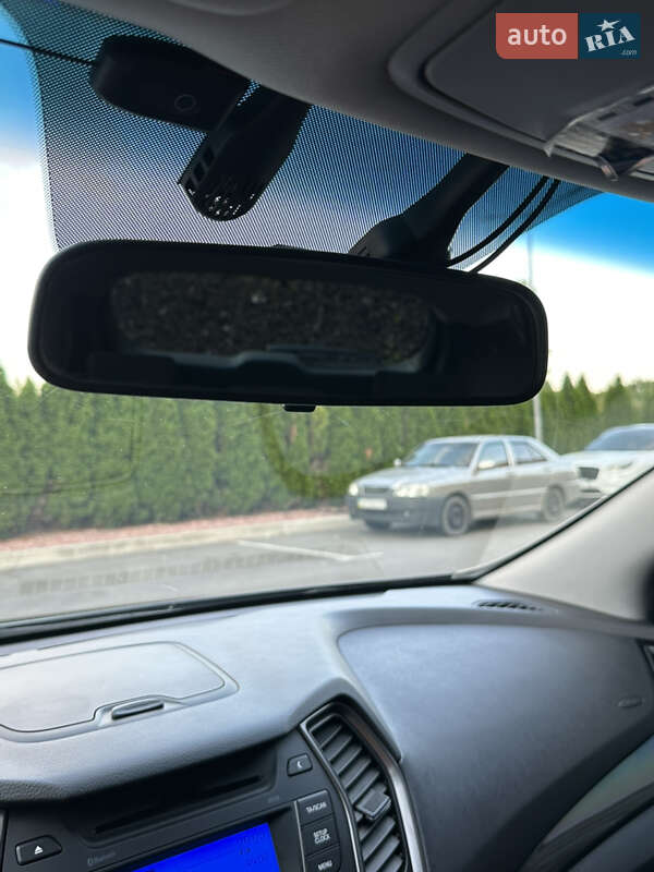 Позашляховик / Кросовер Hyundai Santa FE 2015 в Києві