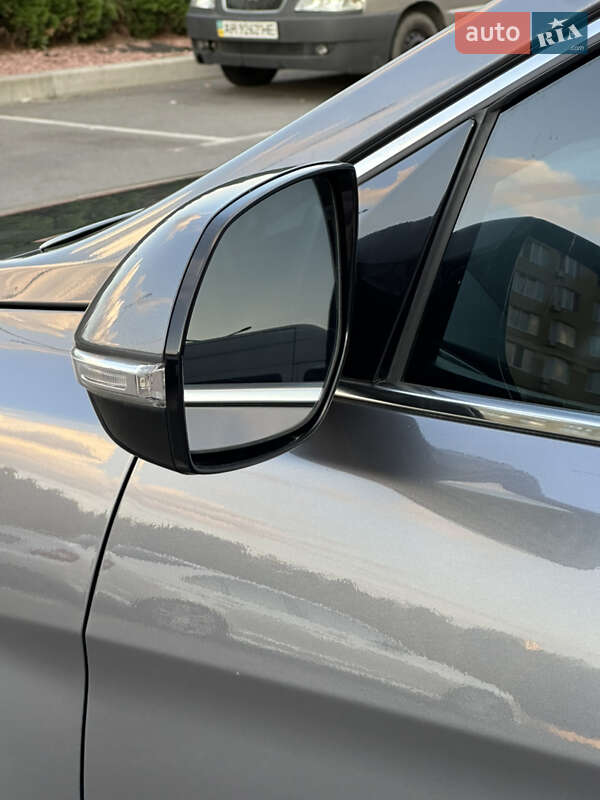 Позашляховик / Кросовер Hyundai Santa FE 2015 в Києві