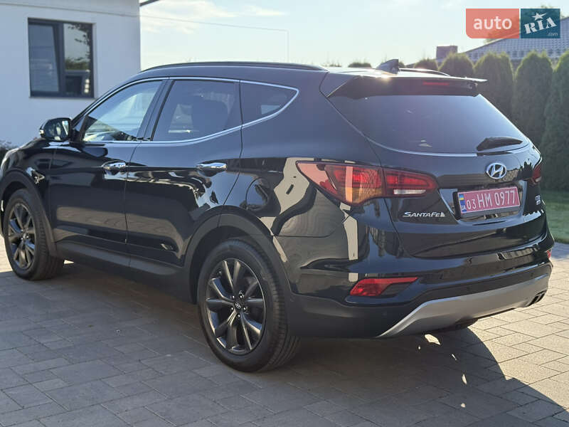 Внедорожник / Кроссовер Hyundai Santa FE 2016 в Ровно