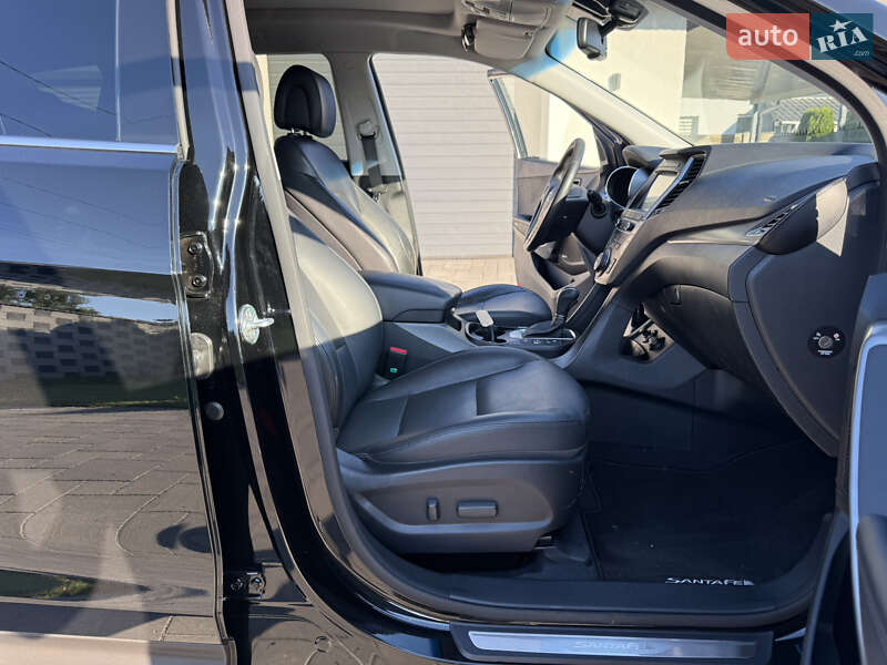 Внедорожник / Кроссовер Hyundai Santa FE 2016 в Ровно