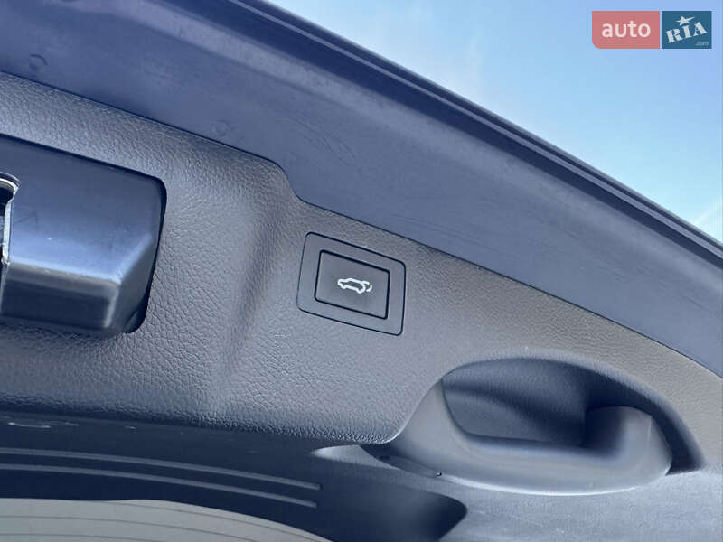 Внедорожник / Кроссовер Hyundai Santa FE 2015 в Луцке