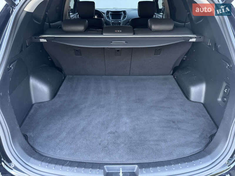 Внедорожник / Кроссовер Hyundai Santa FE 2015 в Луцке