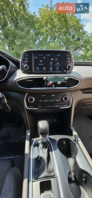 Позашляховик / Кросовер Hyundai Santa FE 2018 в Харкові