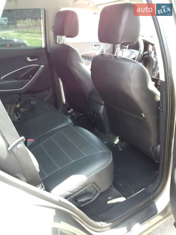 Внедорожник / Кроссовер Hyundai Santa FE 2015 в Харькове