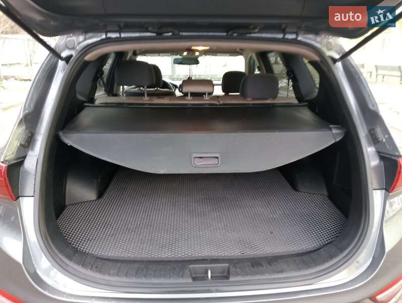 Позашляховик / Кросовер Hyundai Santa FE 2019 в Дрогобичі