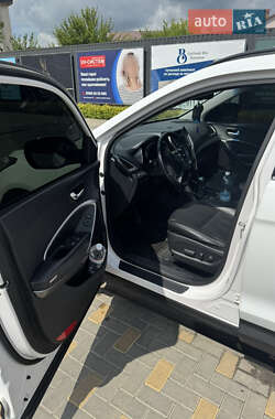 Внедорожник / Кроссовер Hyundai Santa FE 2012 в 